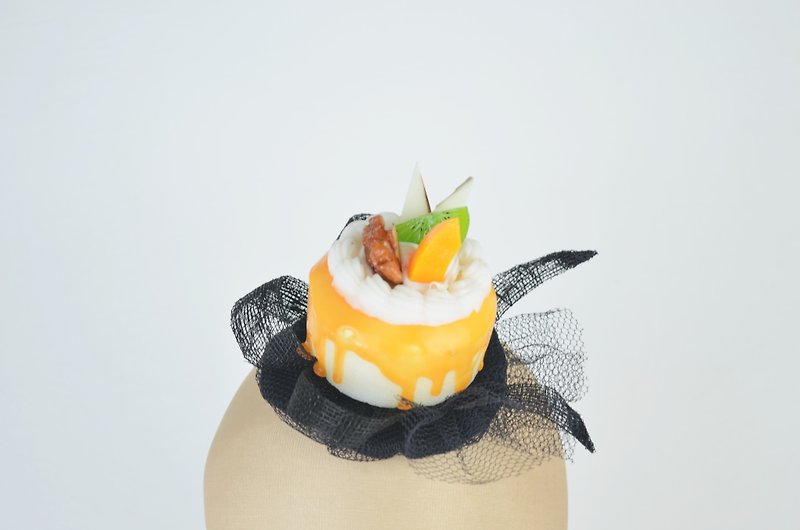 Fascinator Headpiece with Kawaii Peach Cream Cake & Black Veil Birthday Hat - 发饰 - 其他材质 橘色