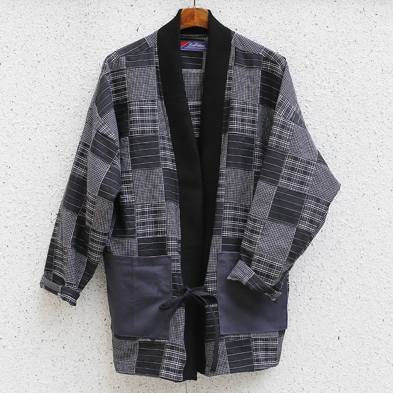 黑色拼布Kimono - 男装外套 - 棉．麻 