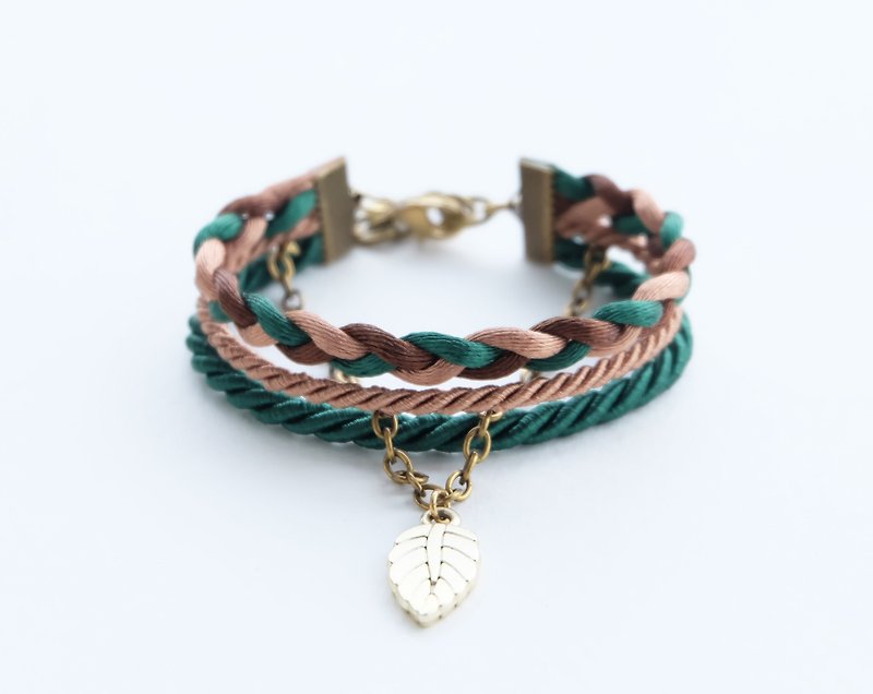 Leaf wrap bracelet in dark green / chocolate - 手链/手环 - 其他材质 绿色