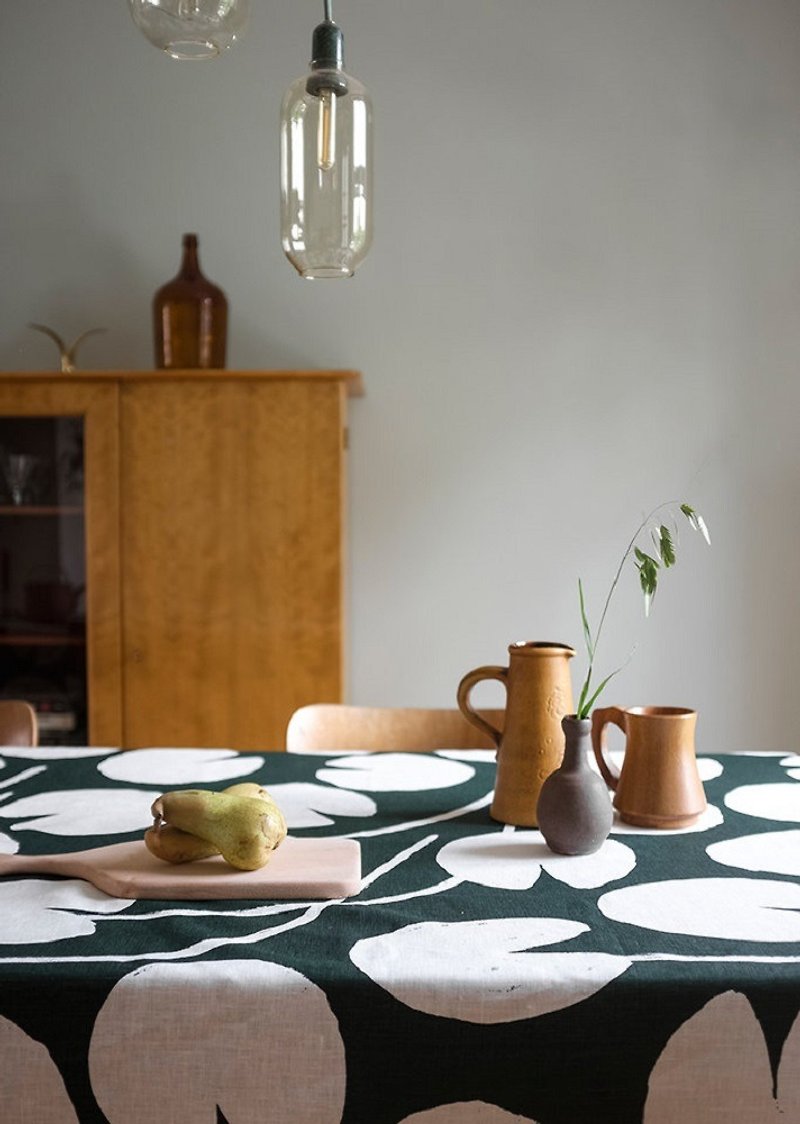 北欧设计师款–荷花桌巾深绿Water lilies Tablecloth,Green - 餐垫/桌巾 - 棉．麻 绿色