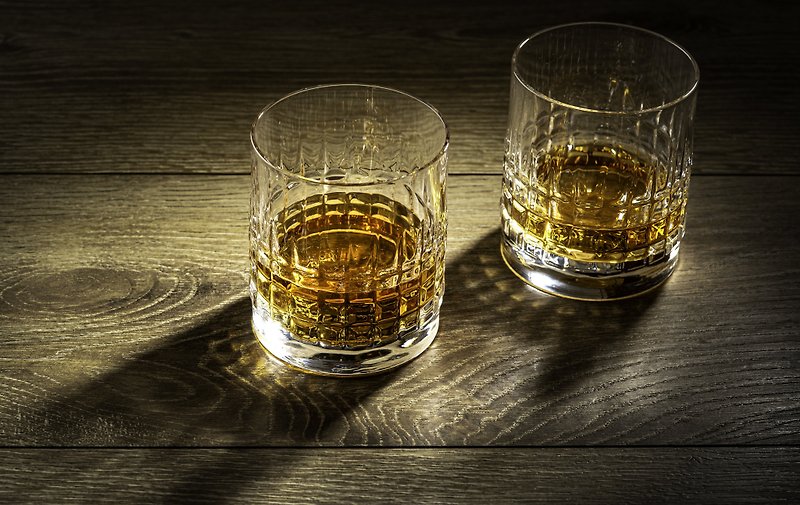意大利Luigi Bormioli 水晶威士忌杯 两款 2入礼盒组 - 酒杯/酒器 - 玻璃 白色