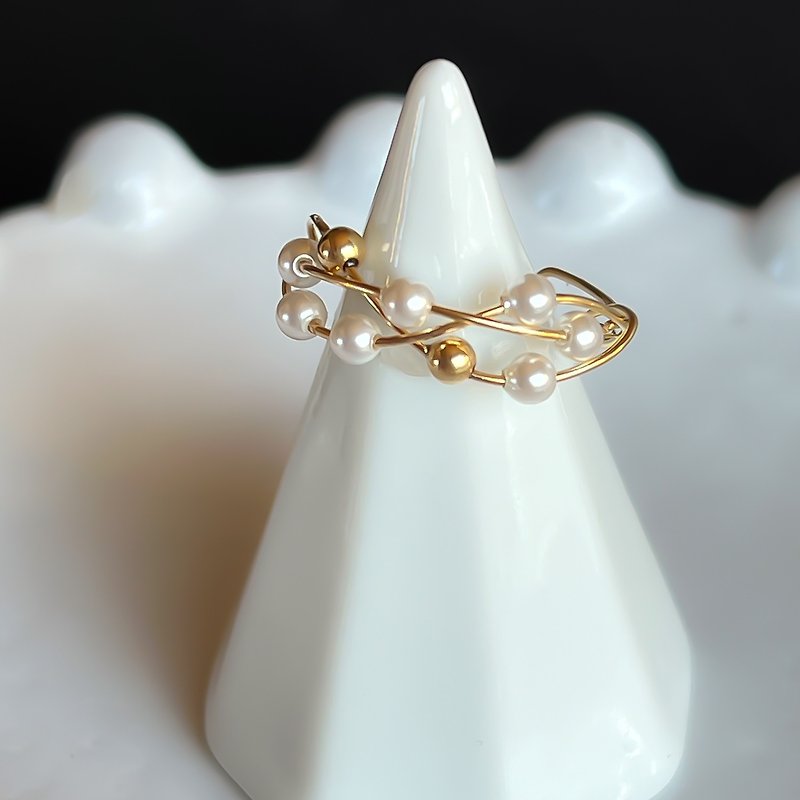 2Way Ring & Ear cuff Handmade 14kgf Swarovski Pearl ×Gold  Twist Ring 【gift box】 - 戒指 - 贵金属 金色