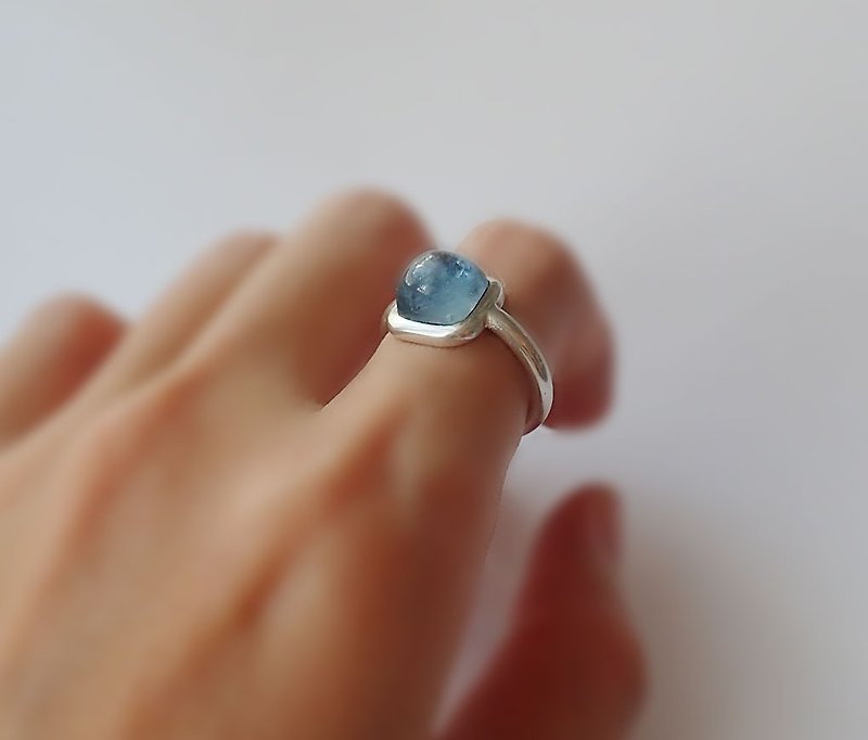 海蓝宝石 美人鱼石 纯银戒指, 台湾手工包镶 - 耳环/耳夹 - 半宝石 