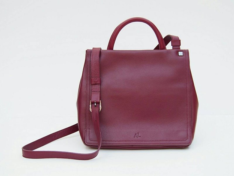 Primm Leather Back Zipper Bag in Aubergine Color - 侧背包/斜挎包 - 真皮 红色