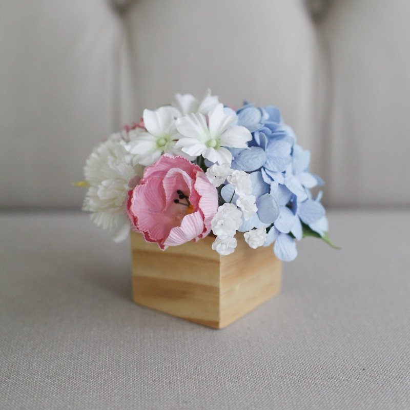 CP107 : Artificial Paper Flower Decoration Mini Wooden Pot Pastel Pink&Blue Size 4"x5" - 摆饰 - 纸 粉红色