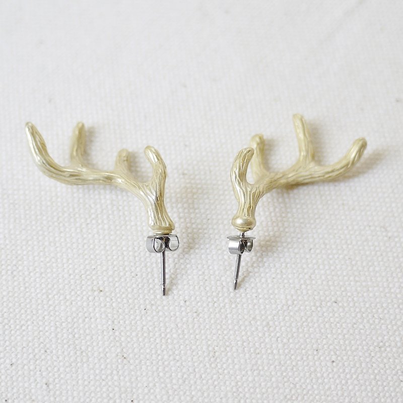 Antlers(Gold)Pierced/ エルクピアス（ゴールド）PA300GD - 耳环/耳夹 - 其他金属 金色