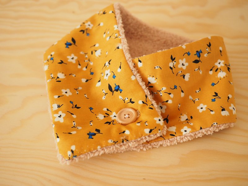 手工缝制保暖围巾围脖颈巾 可爱黄色小花图案 - 围巾/披肩 - 棉．麻 橘色