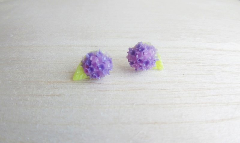 紫色双色绣球花  纯银耳环/耳夹 - 耳环/耳夹 - 粘土 紫色