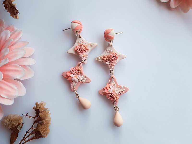 粉色花朵吊坠耳环 独特手工耳环 花园耳环 - 耳环/耳夹 - 陶 粉红色