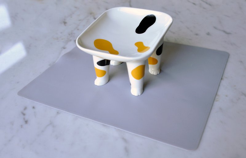 硅胶 碗/碗架 灰色 - 硅胶防滑垫 硅胶垫 餐垫 宠物餐垫