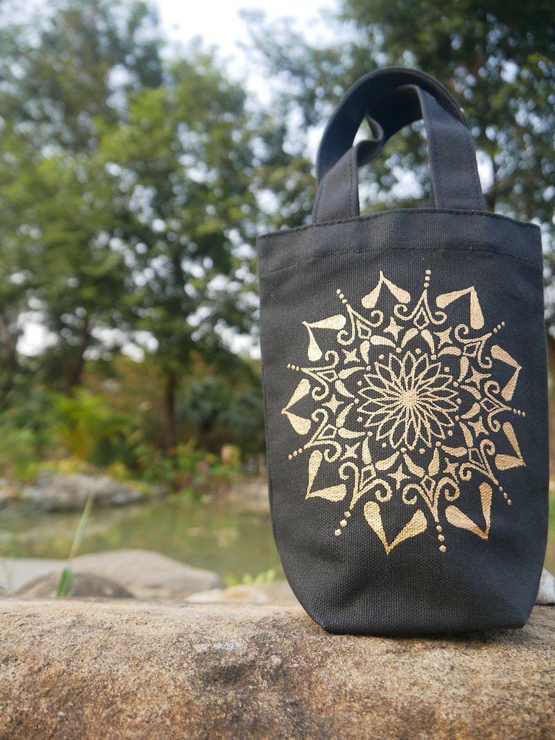 棉．麻 随行杯提袋/水壶袋 黑色 - 纯手工绘制 曼陀罗 杯袋【我是。】帆布袋 禅绕 Henna Mandala
