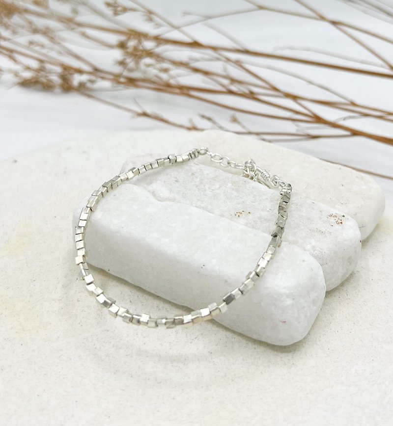 Silver cube beads bracelet with adjustable chain (B0073) - 手链/手环 - 银 银色