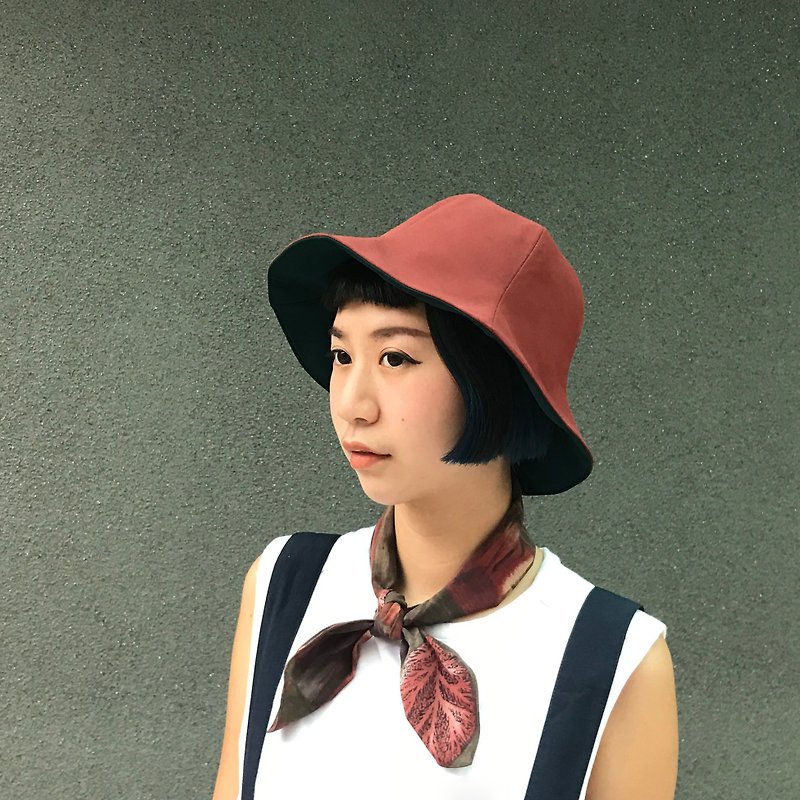 JOJA│[限量] 品绿 x 橘红 皮革质感 双面花形帽 订制 - 帽子 - 塑料 红色
