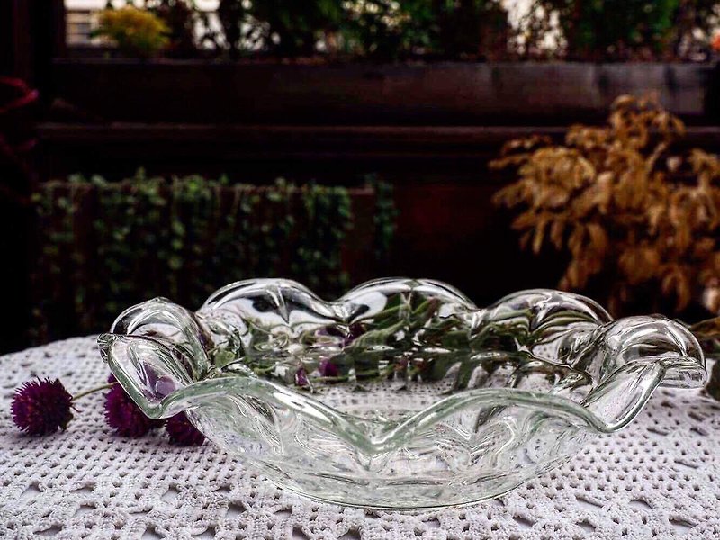 古董波浪弧型玻璃碗/水果沙拉盘（JS） - 碗 - 玻璃 白色
