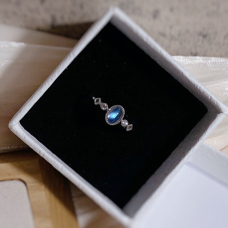 蓝月光石纯银戒指 - 戒指 - 半宝石 