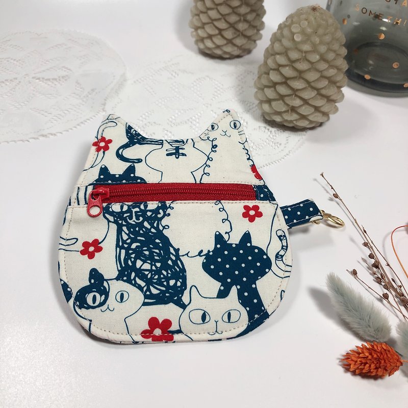【蓝白猫猫】猫零钱包 可爱造型 小挂包 - 零钱包 - 棉．麻 
