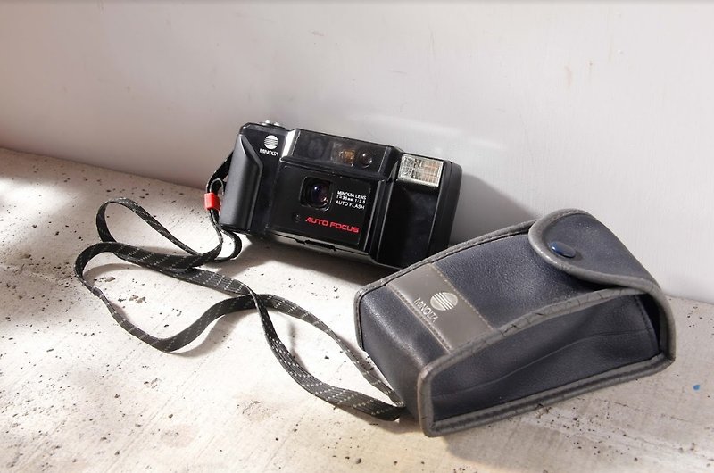 【星期天古董相机】Minolta AF-E 35mm F3.5傻瓜底片机 黑色