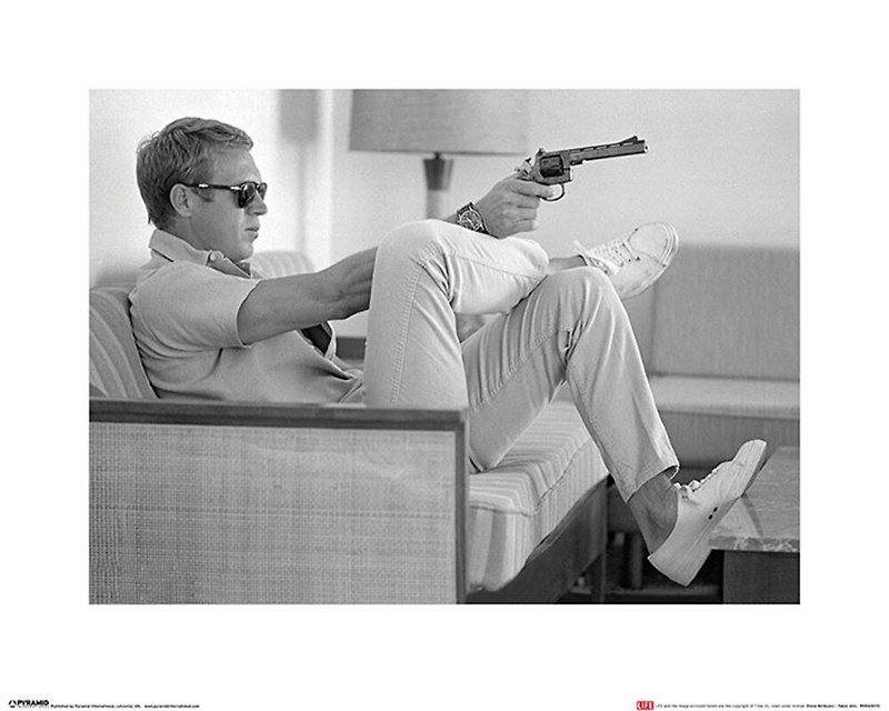 【Life生活杂志】Steve McQueen 史提夫麦昆 瞄准 40×50摄影作品 - 海报/装饰画/版画 - 纸 灰色