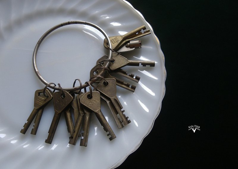 【老时光 OLD-TIME】早期台湾制铜钥匙一大串(15支一起卖) - 摆饰 - 其他材质 