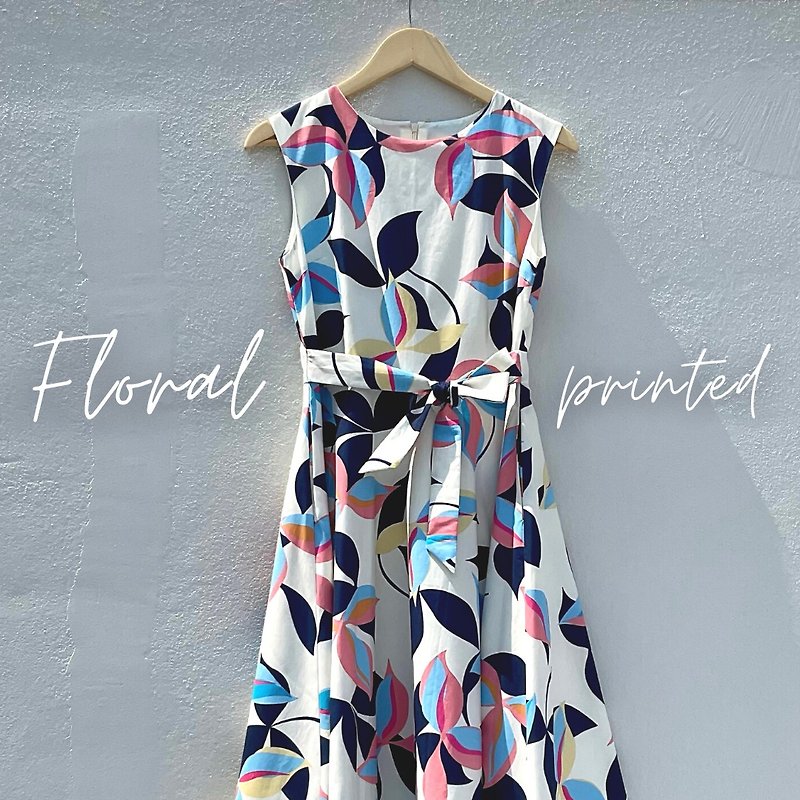 Abstract floral printed dress - 洋装/连衣裙 - 棉．麻 白色