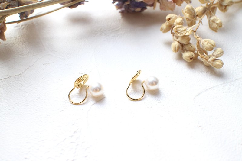 雪白-珍珠 黄铜耳环-夹式 - 耳环/耳夹 - 铜/黄铜 多色