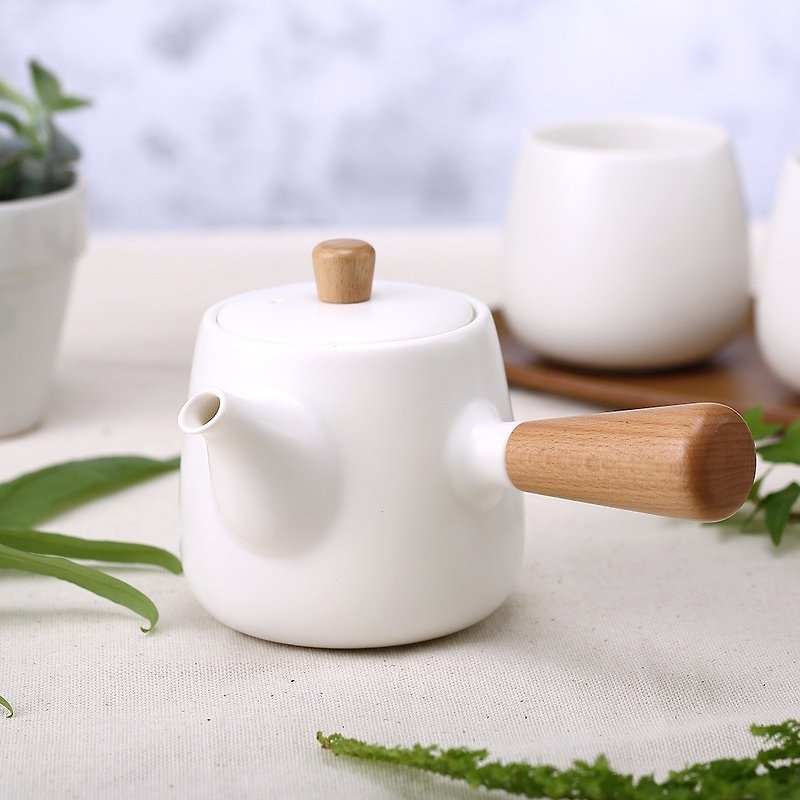 TAMAGO陶瓷泡茶壶/滤茶/茶具/生日礼物 - 茶具/茶杯 - 瓷 白色