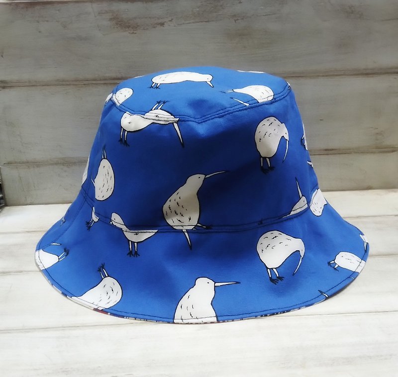 蓝色小鸟 满版标签图双面渔夫帽/遮阳帽 - 帽子 - 棉．麻 蓝色
