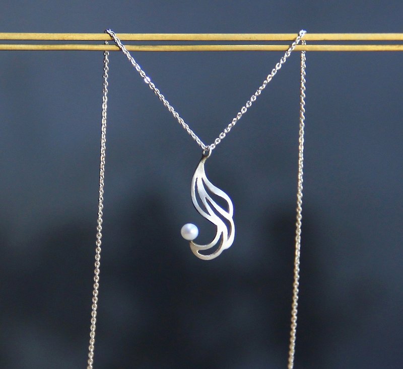 花蕾系列 - 花蕾螺旋珍珠 - 925纯银手作项链 包装 礼物 - 项链 - 其他金属 银色