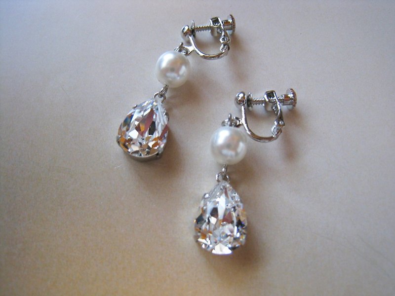 丝质珍珠 & 施华洛世奇水晶吊式耳环 / ED : 白色 - 耳环/耳夹 - 珍珠 白色