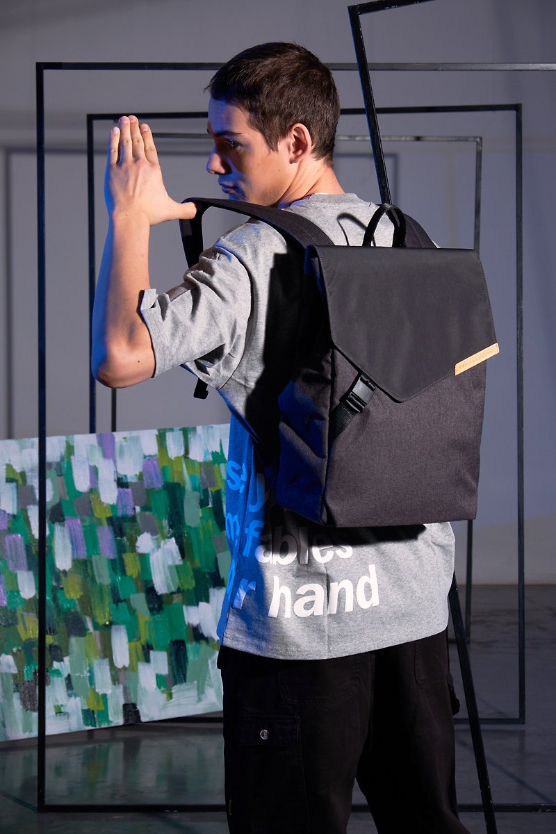 周年庆 - Goody Bag-Geo Backpack极简都会双肩包+防盗刷科技卡夹 - 后背包/双肩包 - 防水材质 灰色