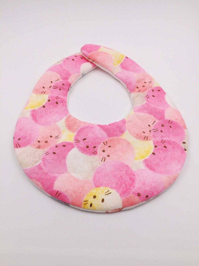 毛球猫咪粉色系围兜 二重纱 口水巾 设计款 弥月礼 - 围嘴/口水巾 - 棉．麻 粉红色