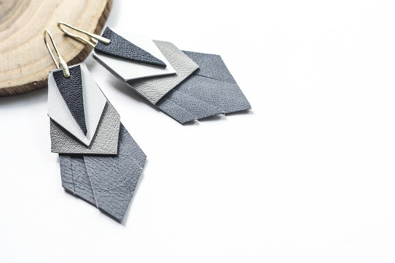 geometric origami feather leather earrings, denim colour, minimalist style - 耳环/耳夹 - 真皮 灰色