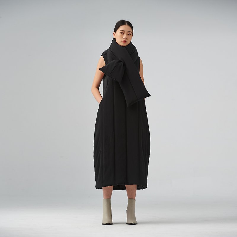 黑色铺棉长洋装(含铺棉围巾) - 洋装/连衣裙 - 其他材质 黑色