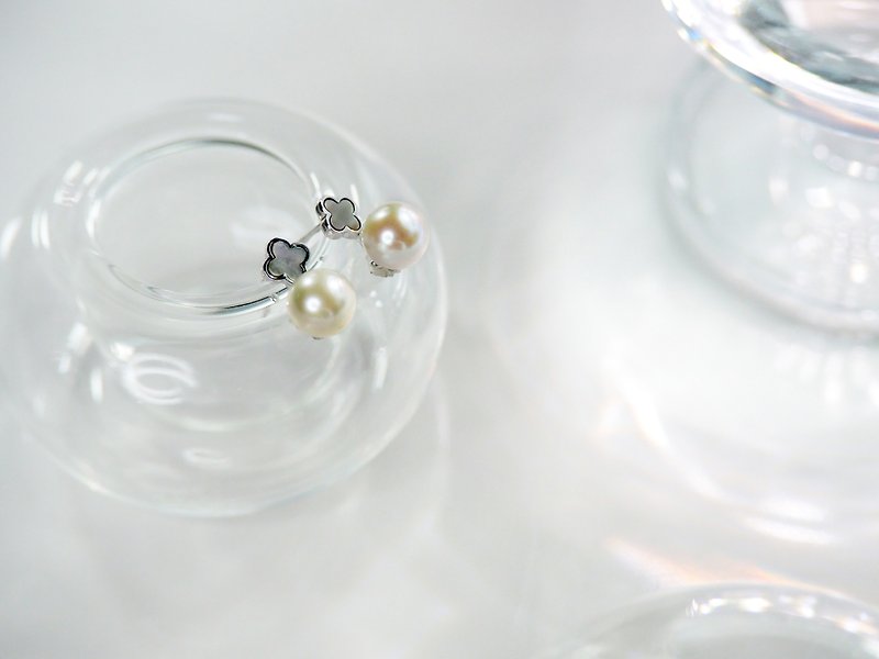 微光 | 天然珍珠耳环 / 8-9mm淡水珍珠 *纯净优美 | 美人鱼系列 - 耳环/耳夹 - 珍珠 白色
