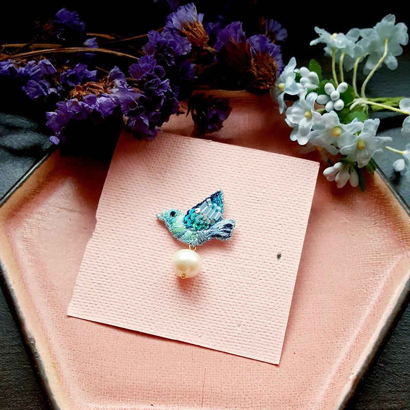 【飞鸟】 天然珍珠 刺绣耳环 - 耳环/耳夹 - 绣线 蓝色