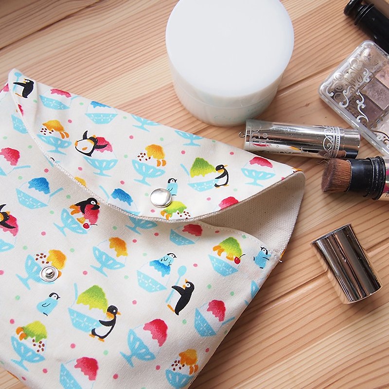 【夏】化妆包 杂物包 收纳 柴 企鹅刨冰 色彩 - 化妆包/杂物包 - 棉．麻 