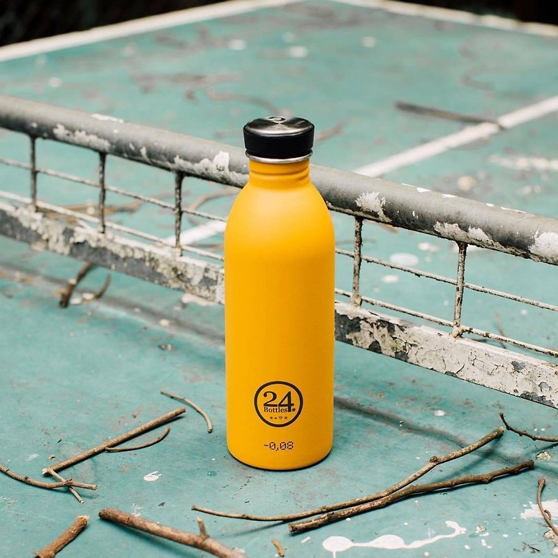 24Bottles - Urban Bottle Safari Khaki (Stone 磨砂) - 重量只有100g的不锈钢水瓶 - 水壶/水瓶 - 其他金属 黄色