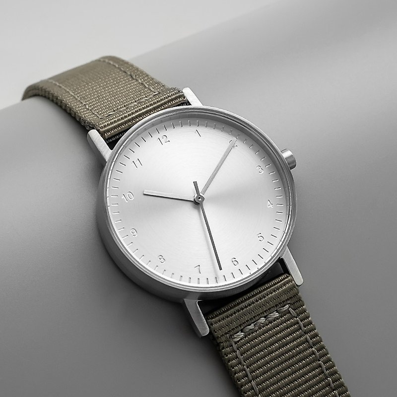 BIJOUONE彼树湾 B60系列 银色表壳 银色表盘 青灰尼龙表带手表 - 女表 - 不锈钢 银色