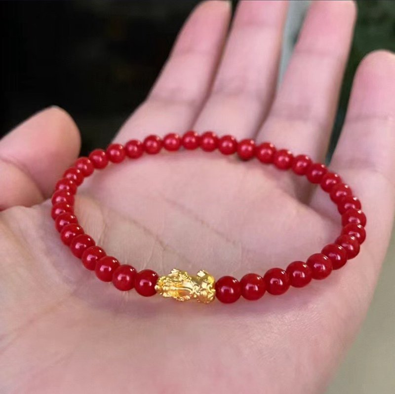 4mm天然红珊瑚 18K金貔貅设计单圈手串s - 手链/手环 - 半宝石 红色