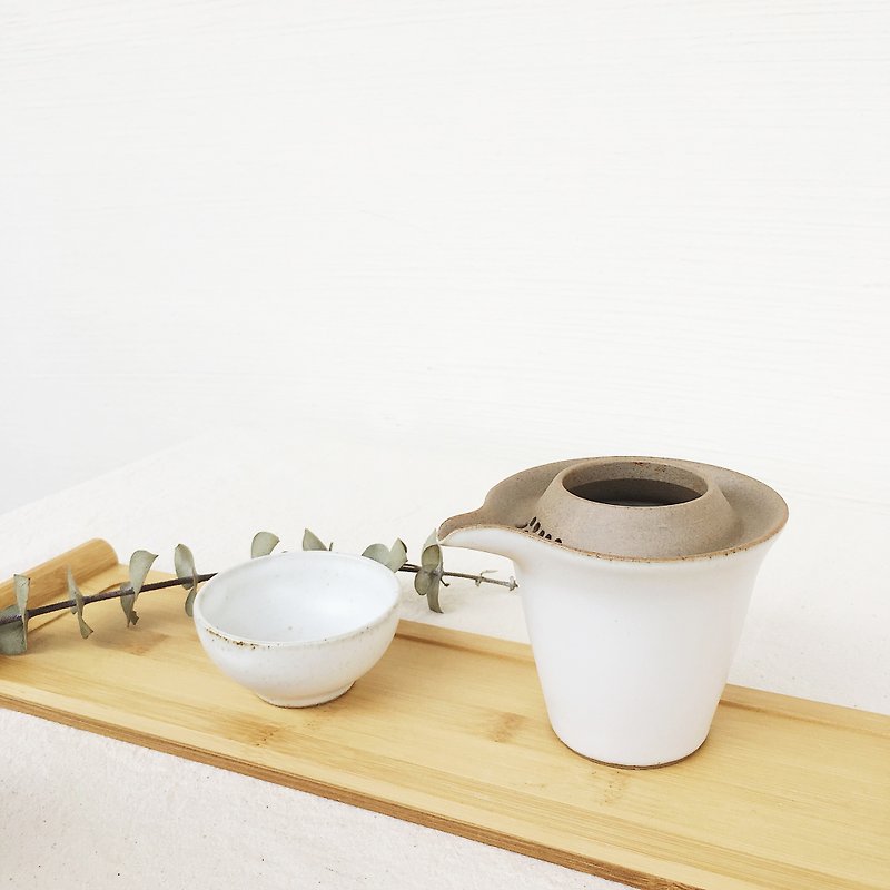 手作陶瓷旅行一人壶茶具（纯白） - 茶具/茶杯 - 陶 白色