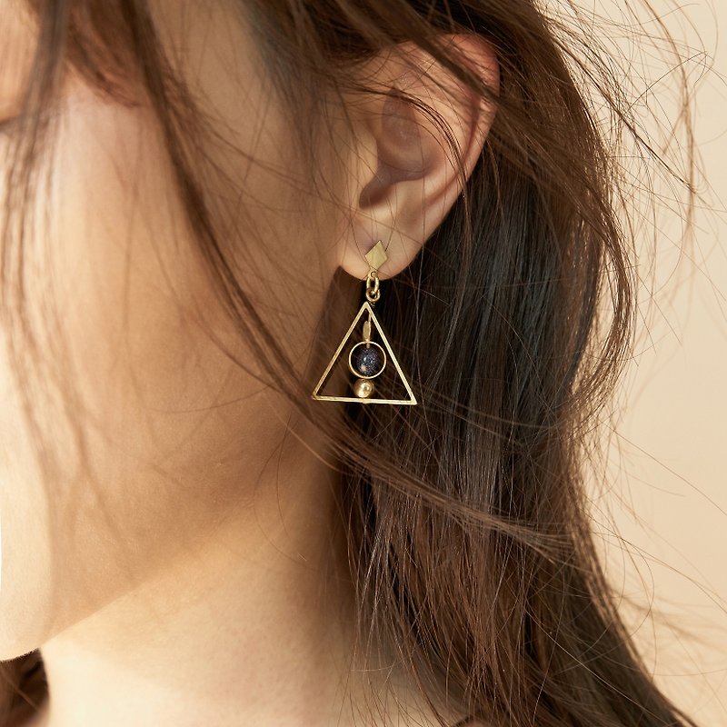 次元三角型耳环 - 耳环/耳夹 - 其他金属 