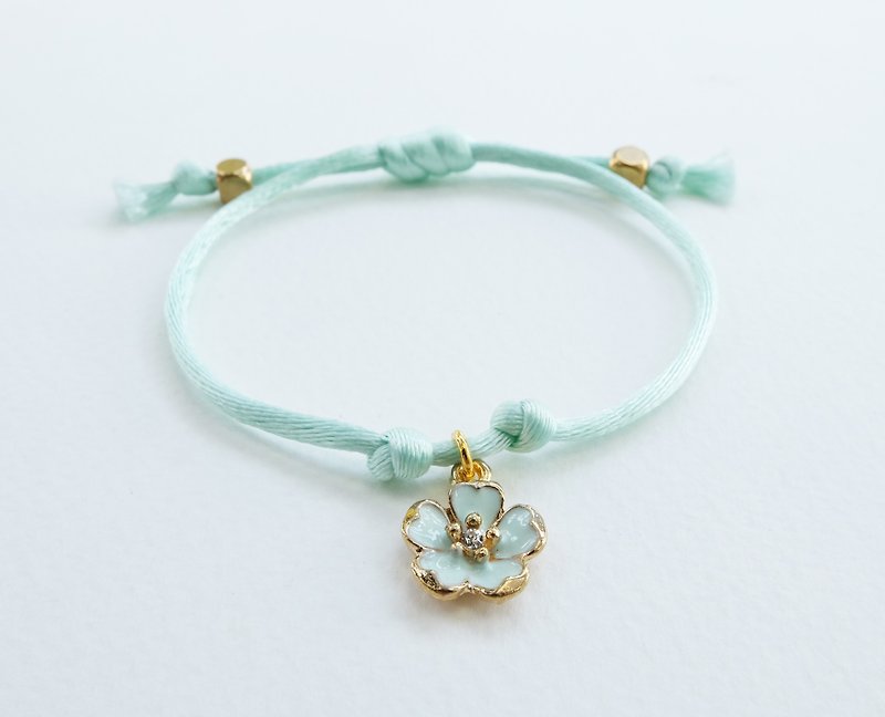 Mint silk rope bracelet with sakura charm - 手链/手环 - 其他材质 蓝色
