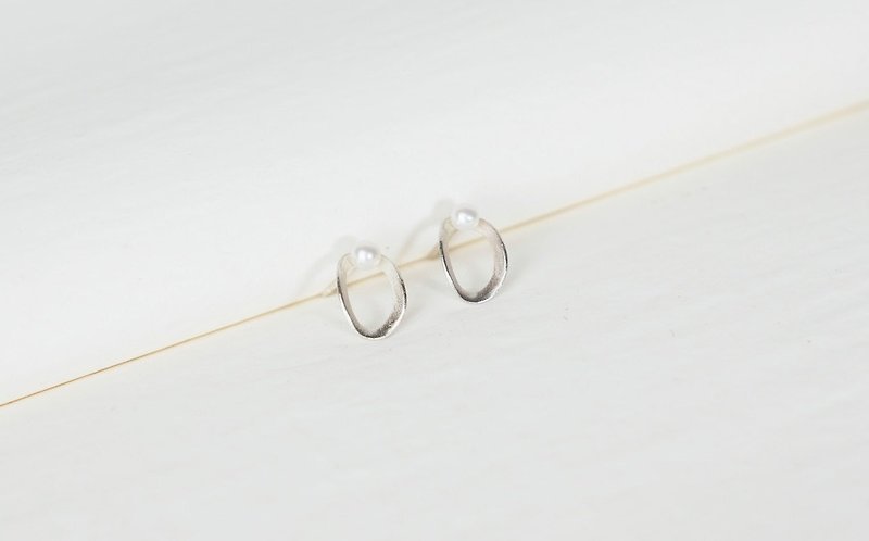 I-Shan13   珍珠圈圈贝耳环 - 耳环/耳夹 - 其他金属 银色