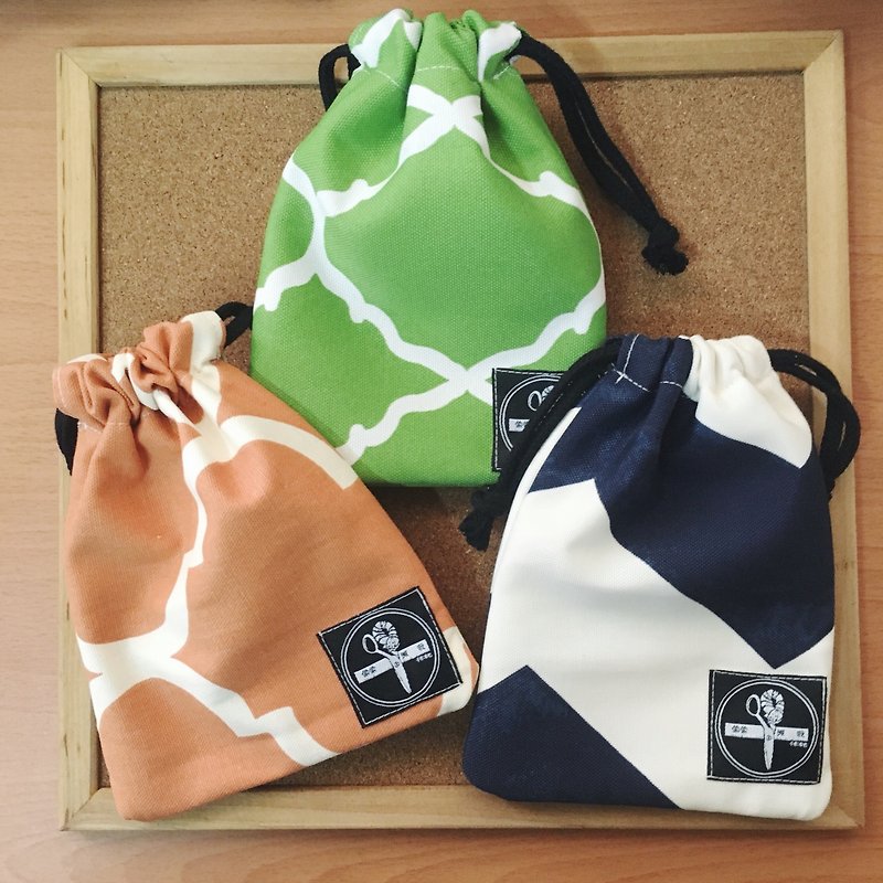 小束口收纳袋 / 系列二：橘、蓝、绿 - 化妆包/杂物包 - 棉．麻 蓝色