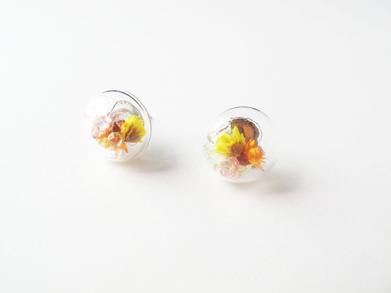 ＊Rosy Garden＊阳光橙黄色小雏菊水晶弧面玻璃耳环 - 耳环/耳夹 - 植物．花 橘色