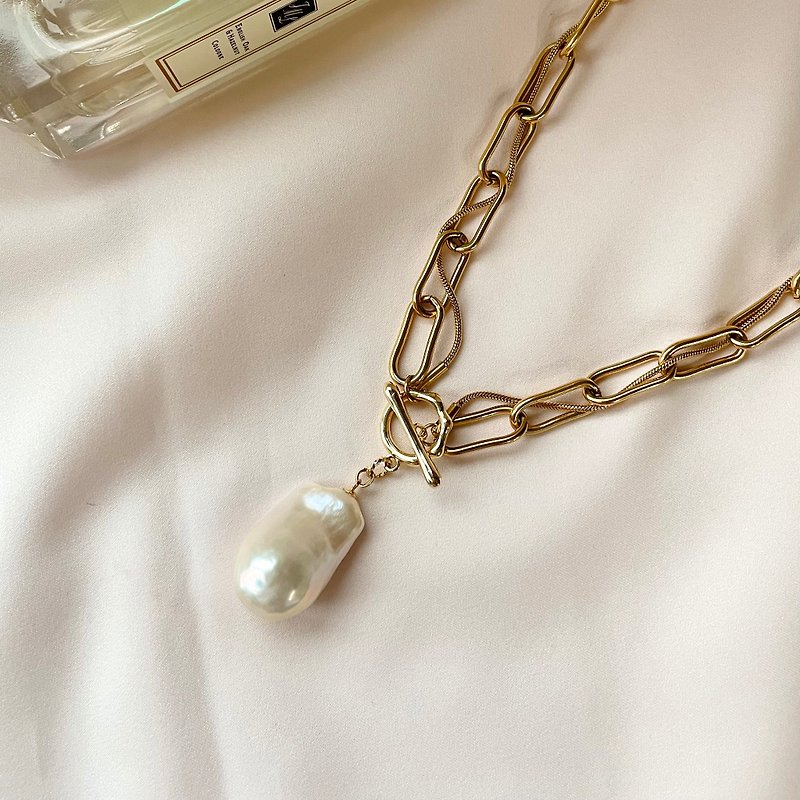 闪耀欧美时尚巴洛克异形大珍珠金色OT扣钛钢项链 - 项链 - 珍珠 