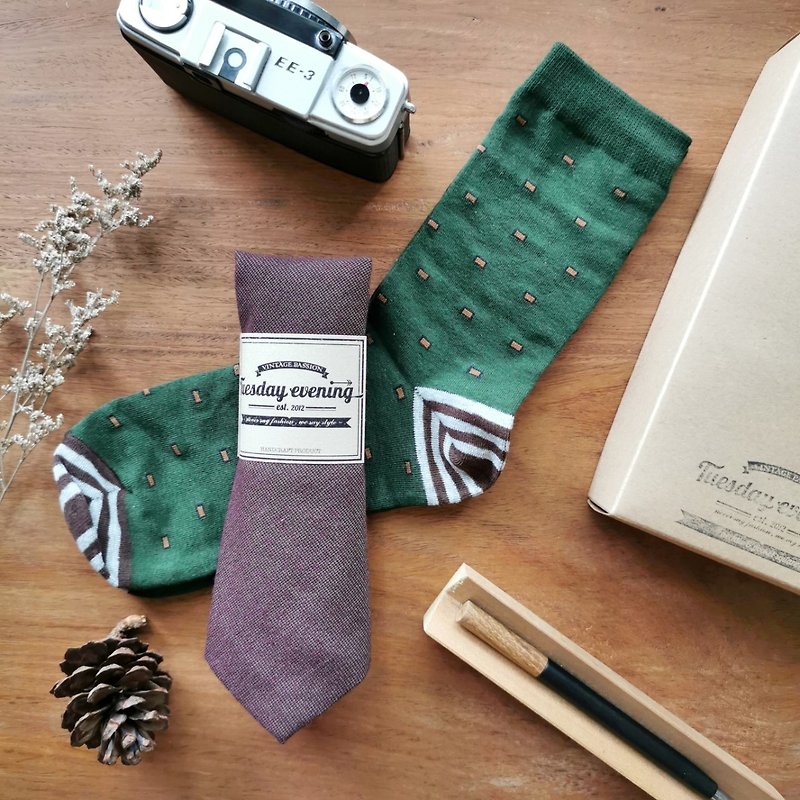 TIE TO TOE Box Set - Brown syrup, green dot sock (Box) - 领带/领带夹 - 其他材质 咖啡色