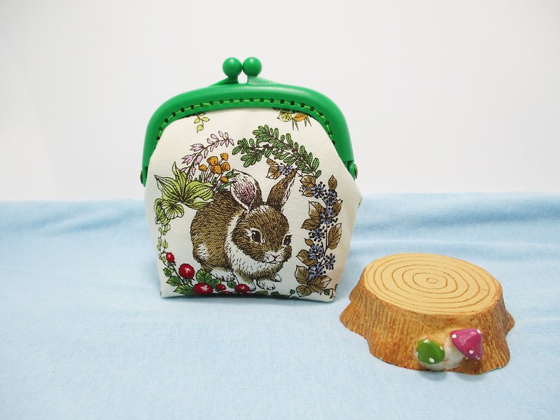 花圈里的兔兔 / 马卡龙磨砂口金零钱包 - 零钱包 - 棉．麻 白色