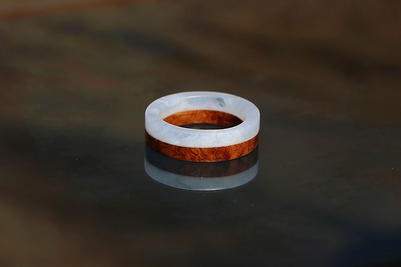【Customized Gift】Your nympheart ring - Tap layers shape / Burl wood - 戒指 - 木头 红色