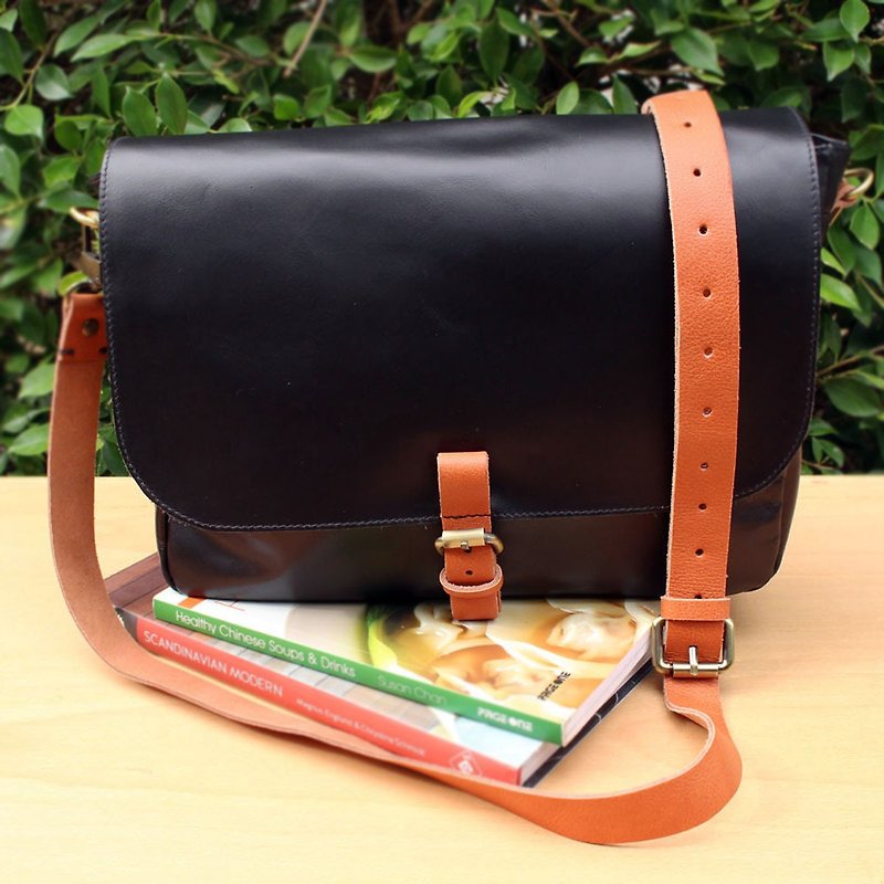 Messenger Bag - Flip (Genuine Cow Leather -- Very Light Weight!!!) - Black - 侧背包/斜挎包 - 真皮 